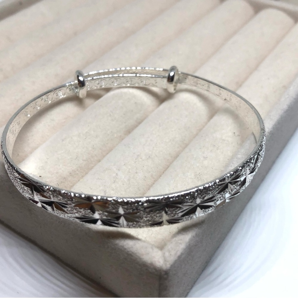 Sparkle Bangle - Picture 4 of 6